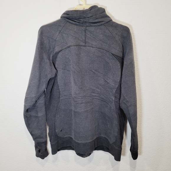 Lululemon Cozy cuddle up jacket - Picture 6 of 10